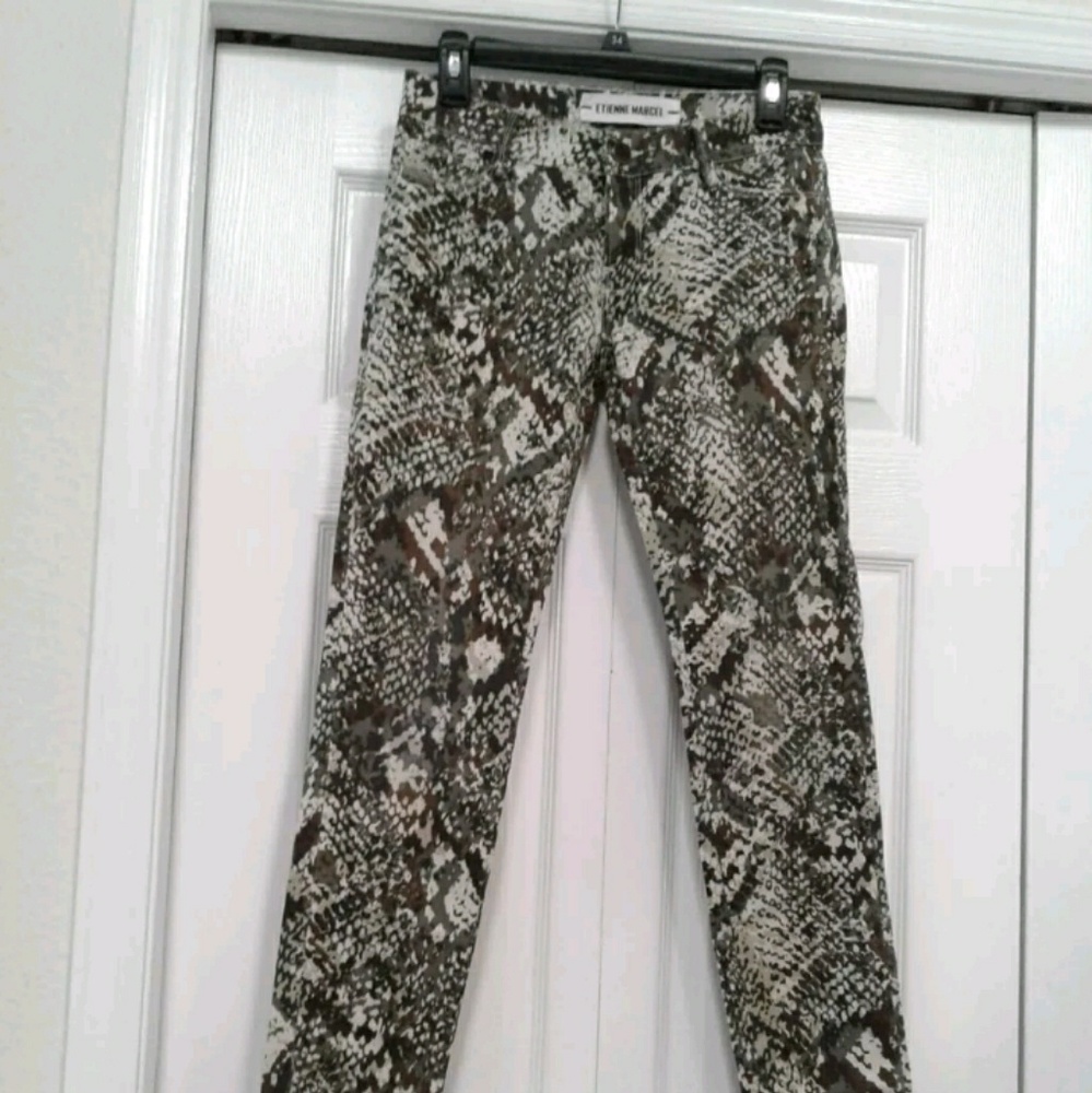 ETIENNE MARCEL women’s camo Animal Print Reptile Skinny Jeans size 27